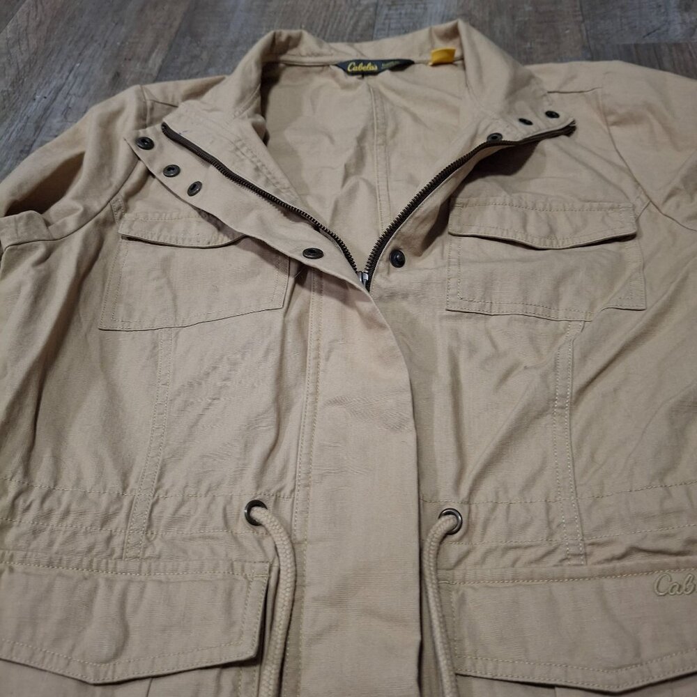 Cabelas Classic Fit Khaki Utility Jacket Drawstring Waist Outdoor Adventure Wear - Picture 3 of 7